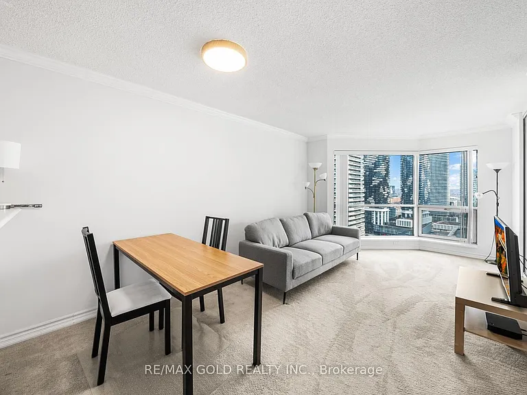 10 Yonge St #2710 — Photo 3