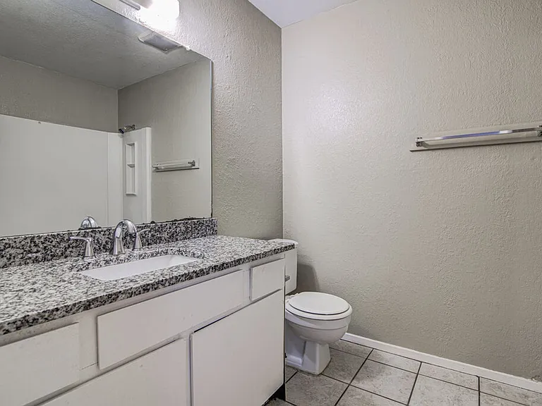 819 Sirocco Dr — Photo 16