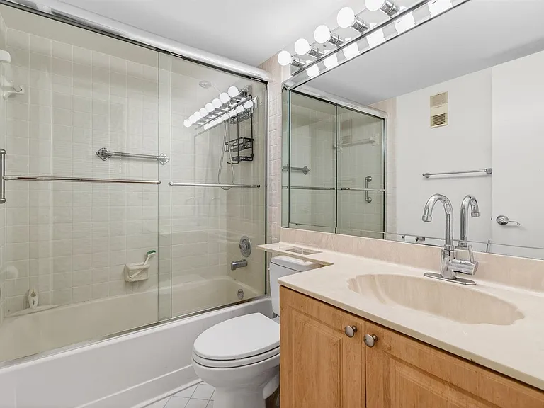5851 Parkwalk Dr — Photo 56