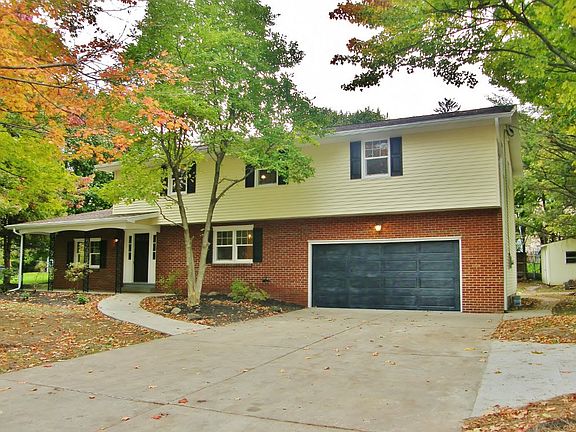 Concrete drive/turnaround.