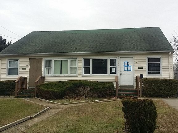 2nd image of 384 S Ocean Ave