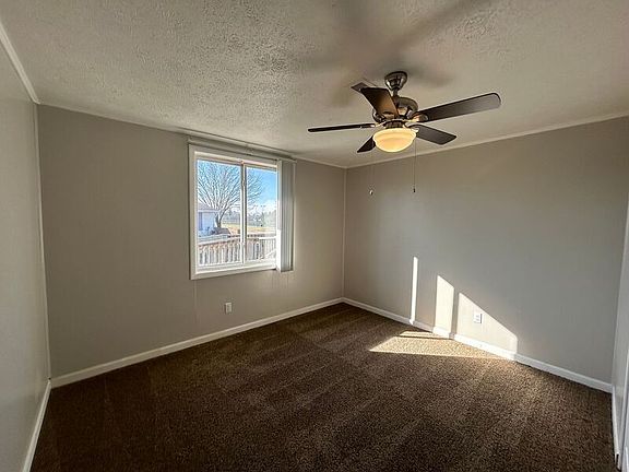 5th image of 802 Randler Ave