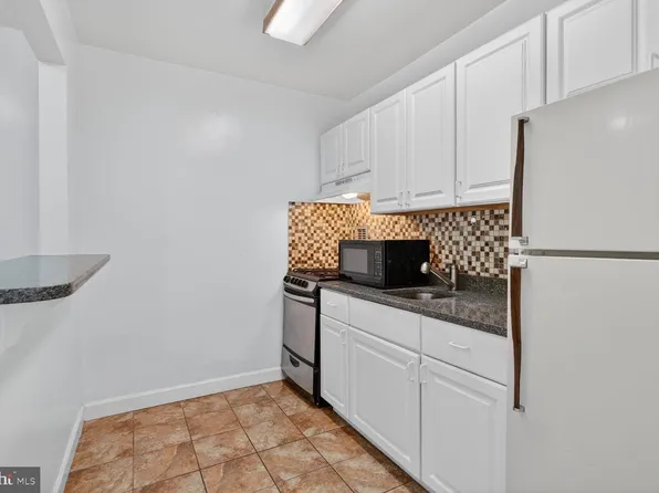1121 Arlington Blvd APT 348, Arlington, VA 22209