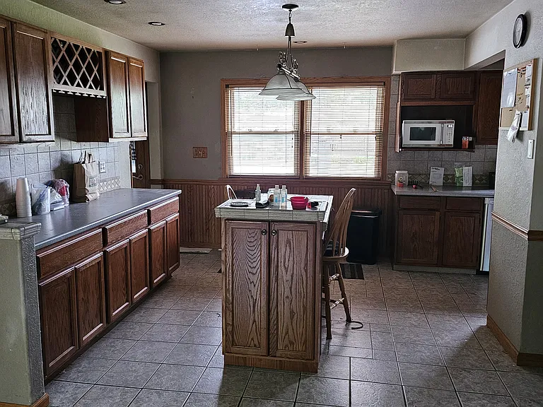 107 N 5620w Rd — Photo 5