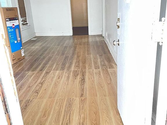 4th image of 123 Greene St #1
