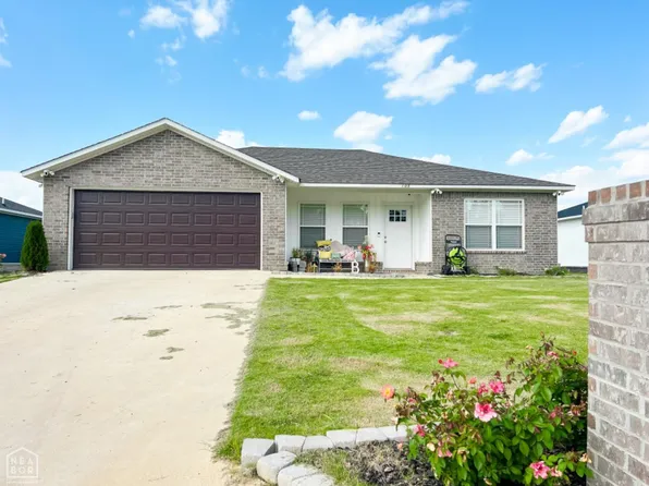 105 Formon Dr, Paragould, AR 72450
