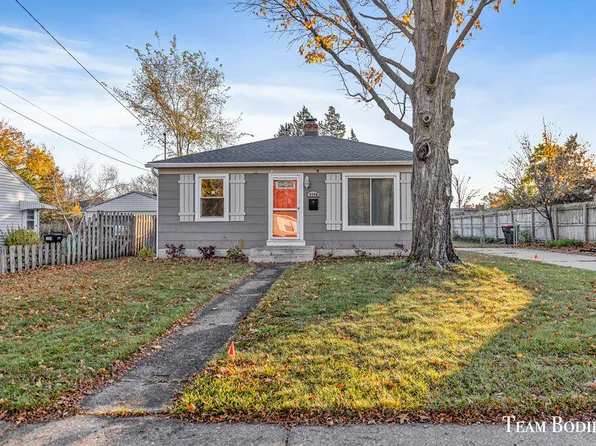 4348 Colby Ave SW, Wyoming, MI 49509