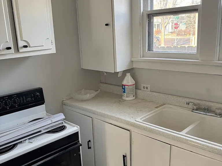 208 S Walts Ave — Photo 15