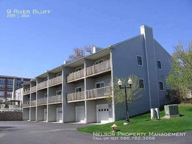 1st image of 9 River Bluff Dr