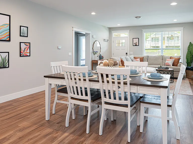 1208 Seven Sisters Ln — Photo 12