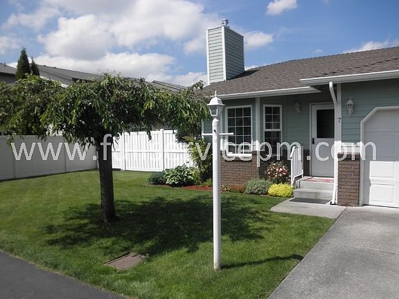 2nd image of 1811 F St SE APT 7