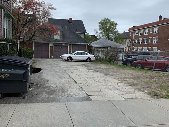 2nd image of 130 Moore St #15