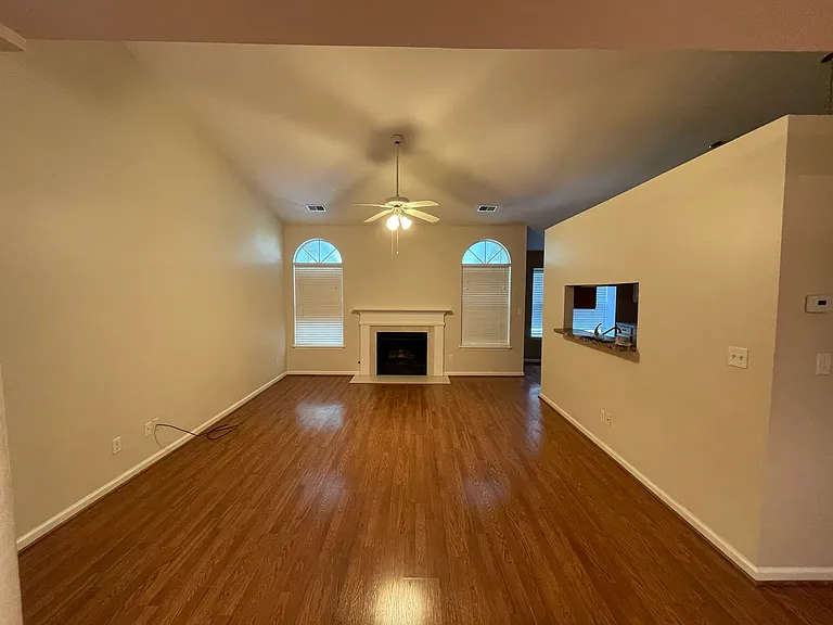 10715 Hickory Cove Ct — Photo 1