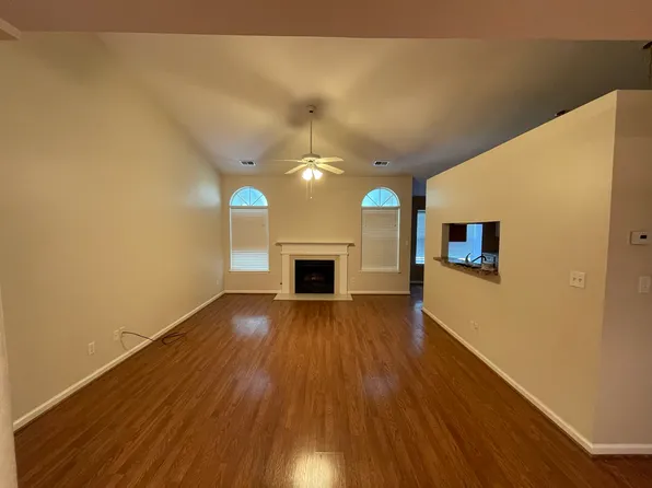 10715 Hickory Cove Ct, Louisville, KY 40241
