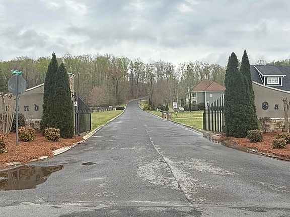 3rd image of 12 Loblolly Ln #12