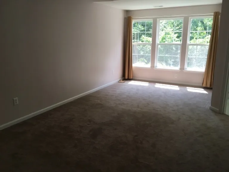 8701 Rochelle Dr — Photo 15