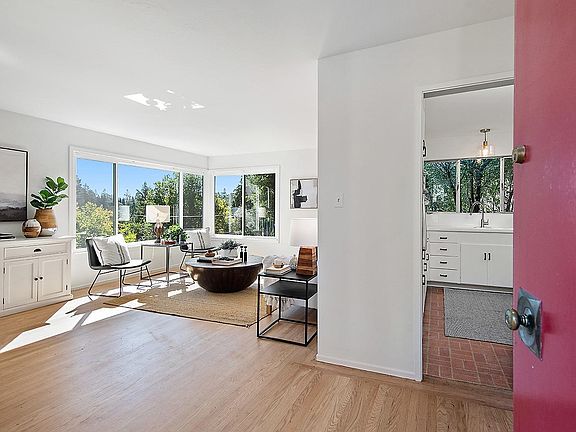 4th image of 21 Oak Avenue