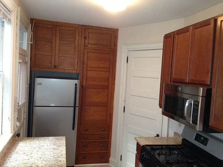 1705 Pleasant St #A — Photo 7