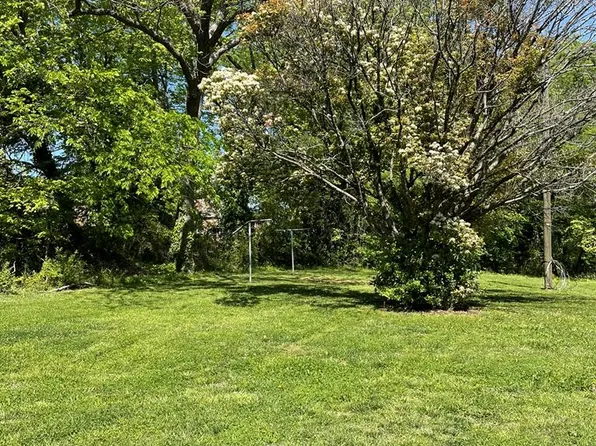 417 N Washington St, Chase City, VA 23924