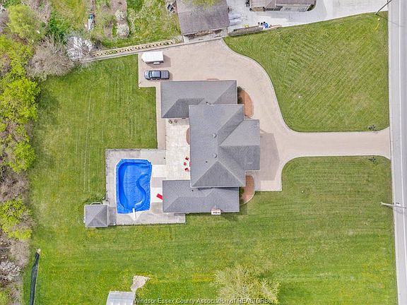 5th image of 883 Front Rd S