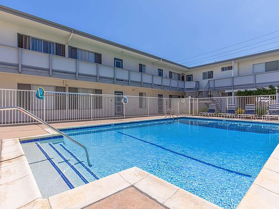 5th image of 22620 Ocean Ave APT 8