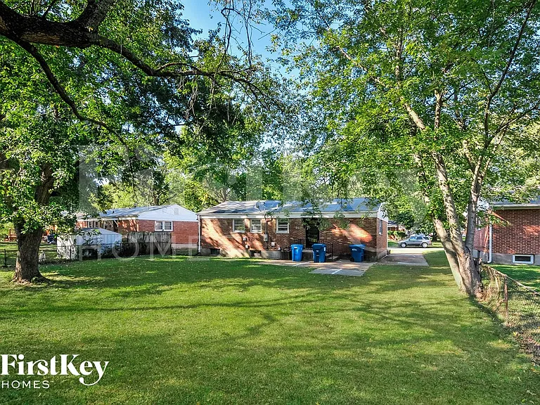170 Saint Edward Ln — Photo 14
