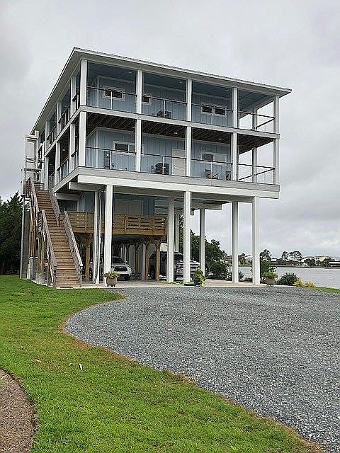 1st image of 242 Harbour Point Dr