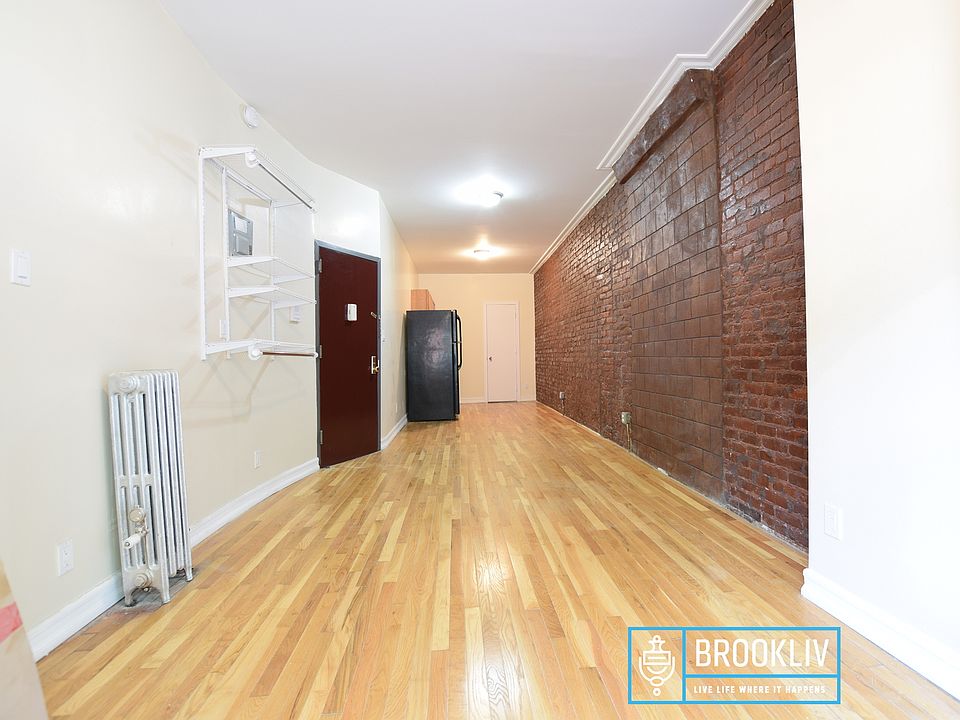2nd image of 853 Saint Johns Pl APT 1L