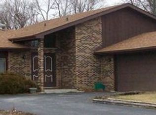 24614 S Wildwood Ct, Crete, IL 60417