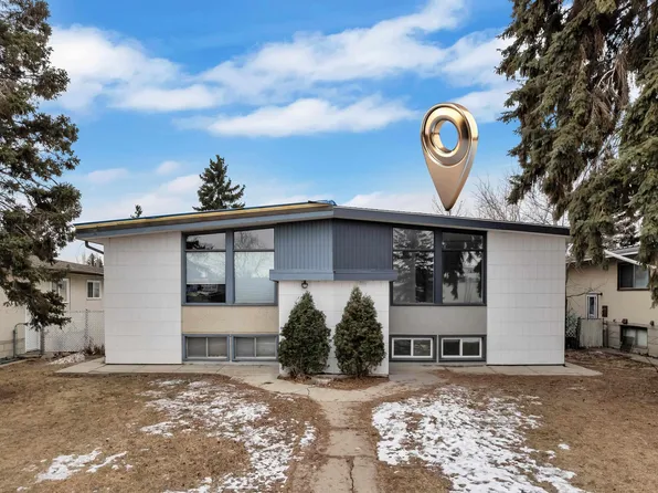 11429 39th Ave NW, Edmonton, AB T6J 0M5