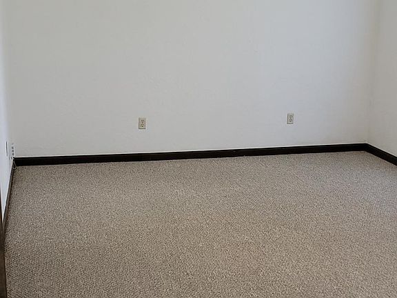 4th image of 1150 Glendale St