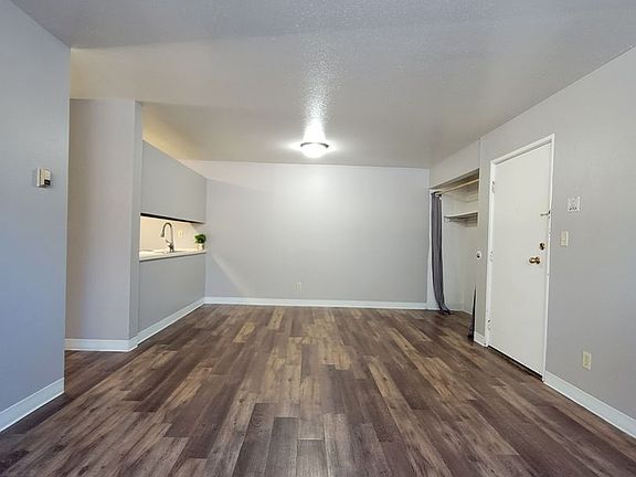 4th image of 1606 8th St N #49