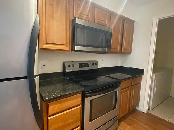 4th image of 564 Breckenridge 104 Vlg #104