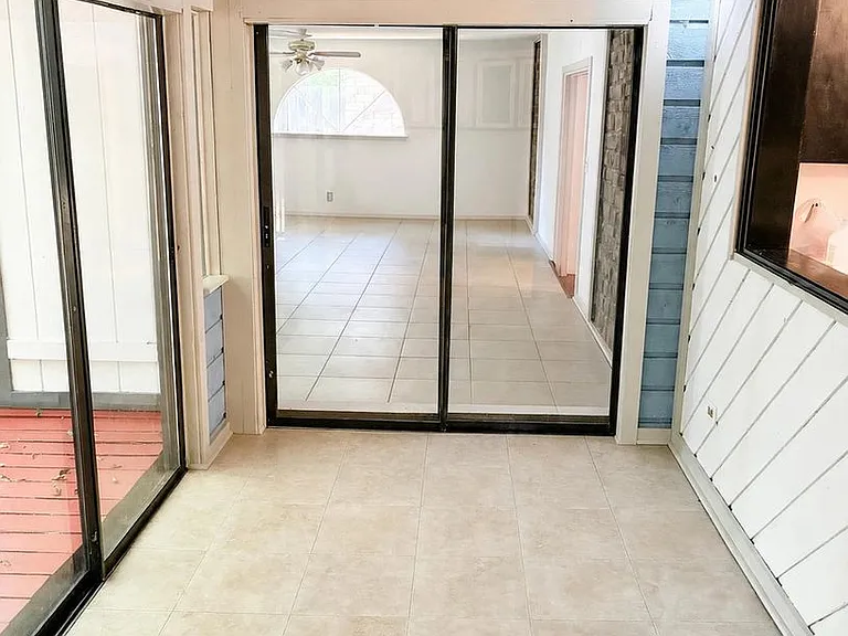 5212 S Columbia Pl — Photo 11