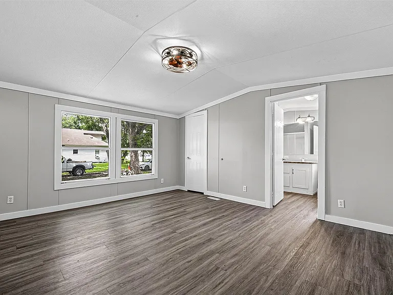 2122 Koster Rd — Photo 36