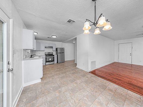 5th image of 1504 NW 49th St