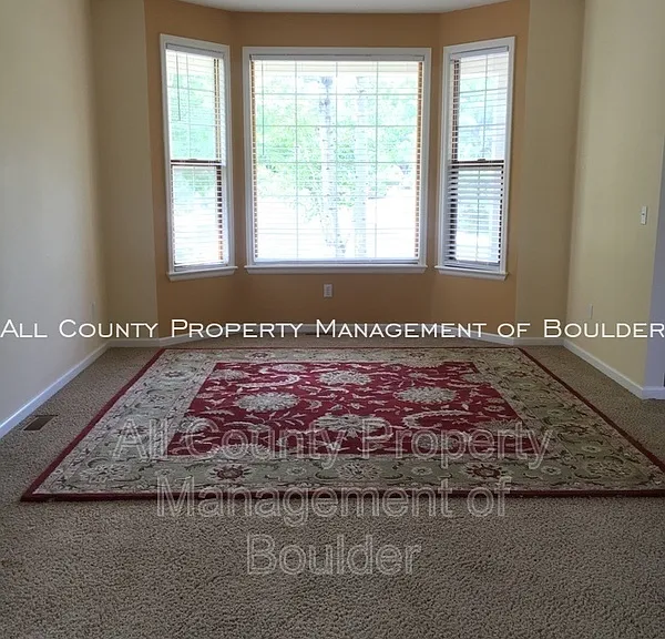 1452 Zinnia Cir — Photo 23
