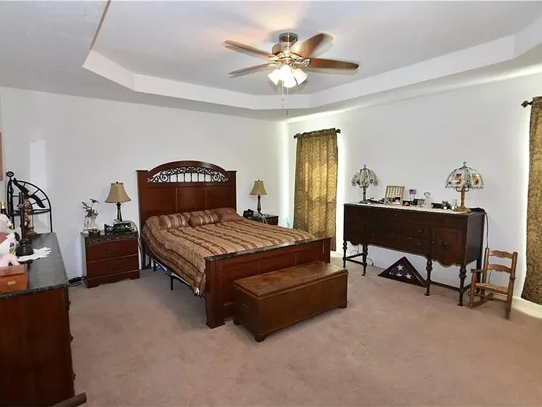 2413 Shadow Bend Dr — Photo 9
