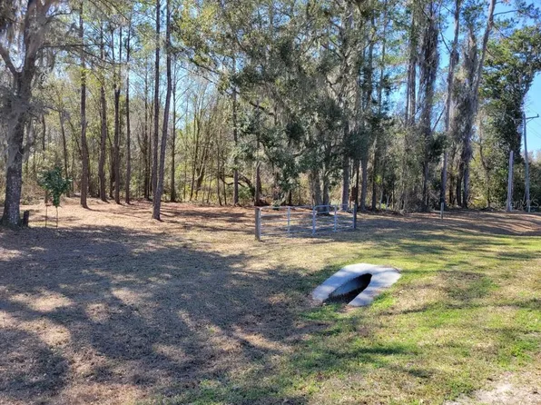 10133 SE Hawthorne Rd, Gainesville, FL 32641