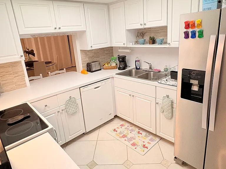 269 Palm Dr #3 — Photo 26