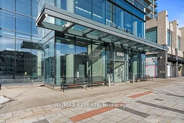 Building Photo - 9090 Yonge St #203