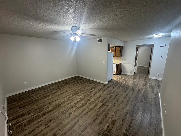 301 Butler Ave #10 — Photo 3