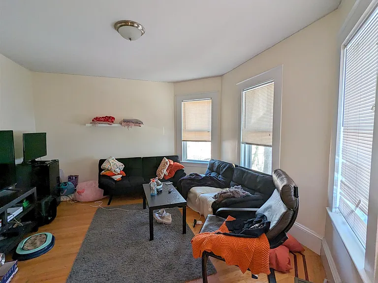 28R Cherry St #2 — Photo 2