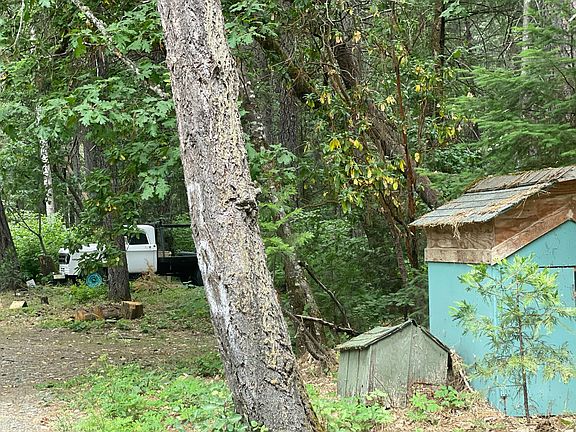 2nd image of 704 Ewe Creek Rd