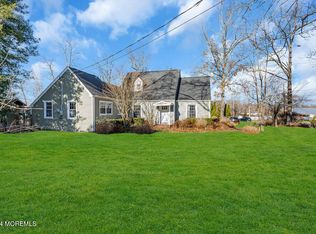 1 Cooper Dr, Howell, NJ 07731
