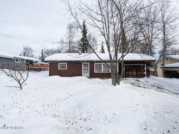 6715 Blackberry St, Anchorage, AK 99502