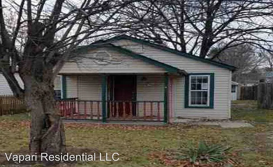 3032 Mars Hill St photo 1