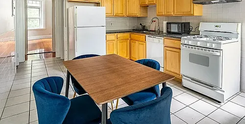 12 Strathmore Rd #1 Photo 1