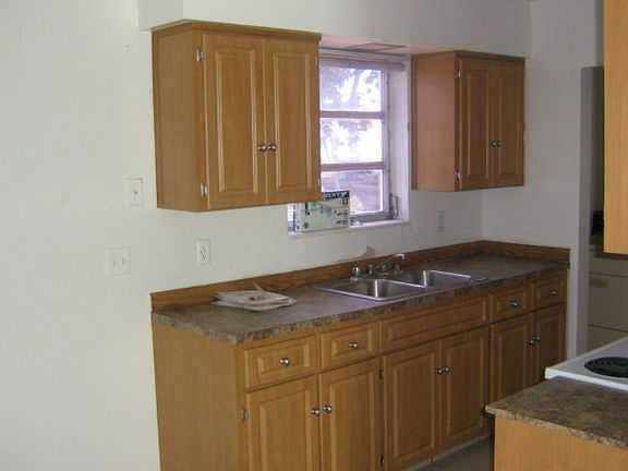 3rd image of 301 N 58th Ave #B