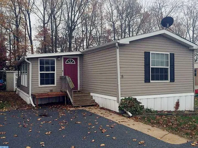 5 Pine Dr photo 1